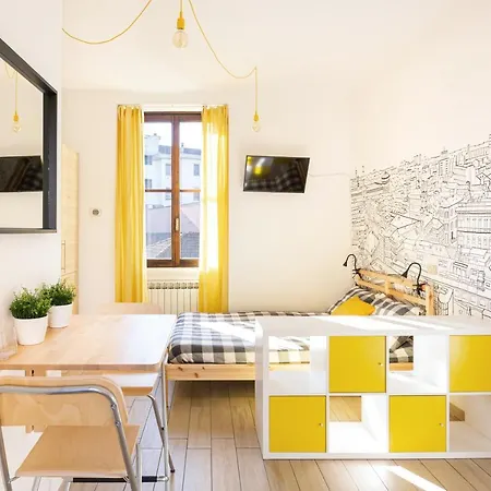 Lejlighed A Yellow Touch - Modern In Isola Milano