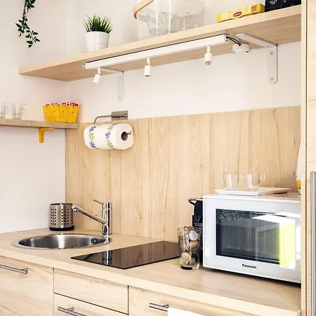 A Yellow Touch - Modern In Isola Lejlighed Milano